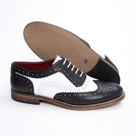 black brogues women leather